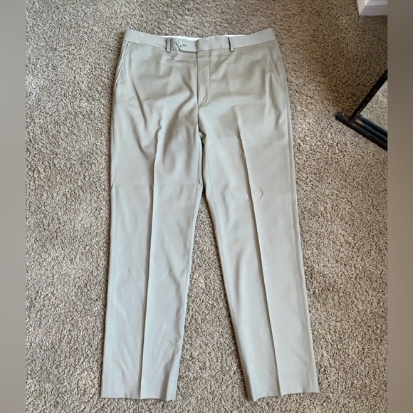 Loro Piana Samuelsohn Performance Tan Suit - Picture 9 of 15